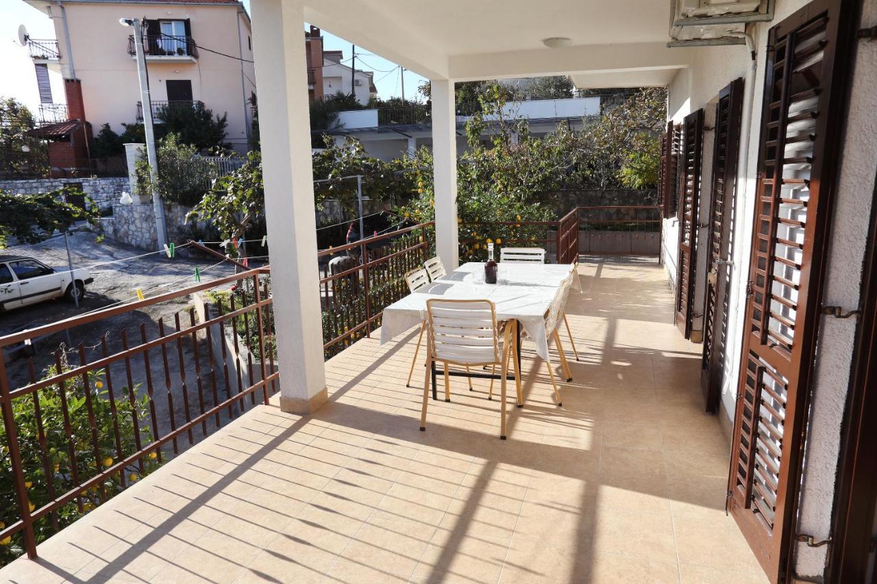 Apartman Gilan Seget Vranjica Exterior foto
