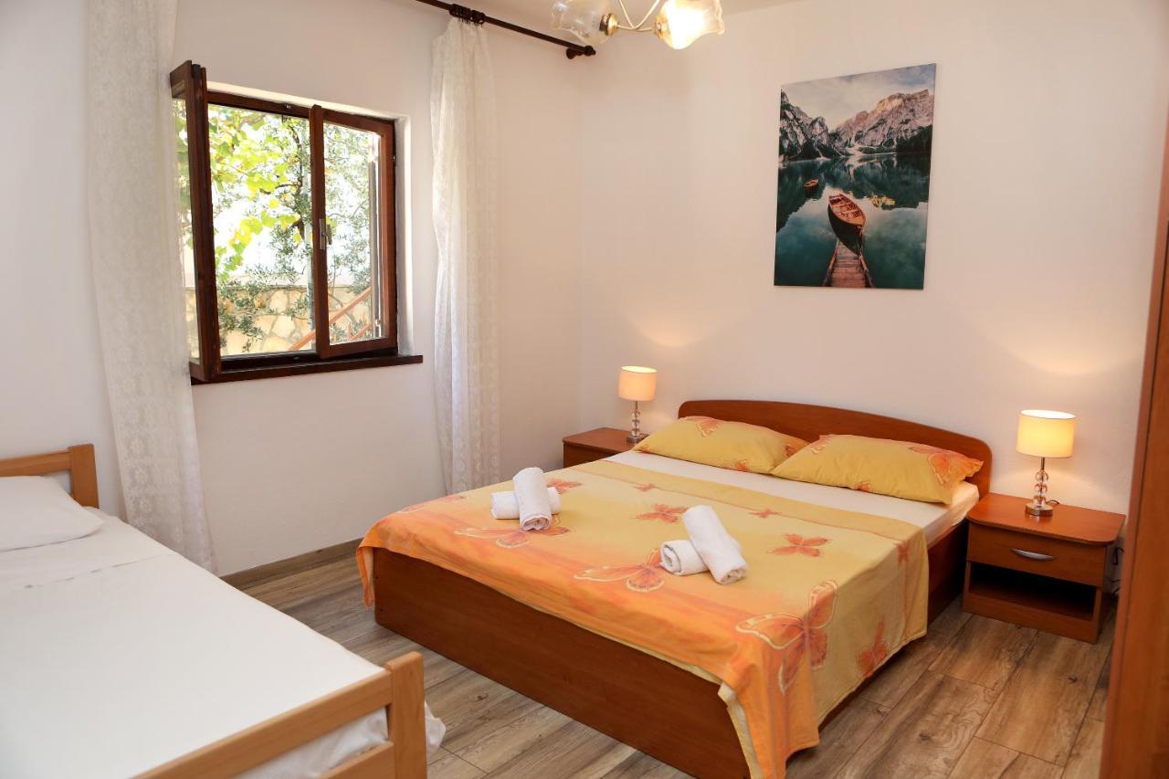 Apartman Gilan Seget Vranjica Exterior foto