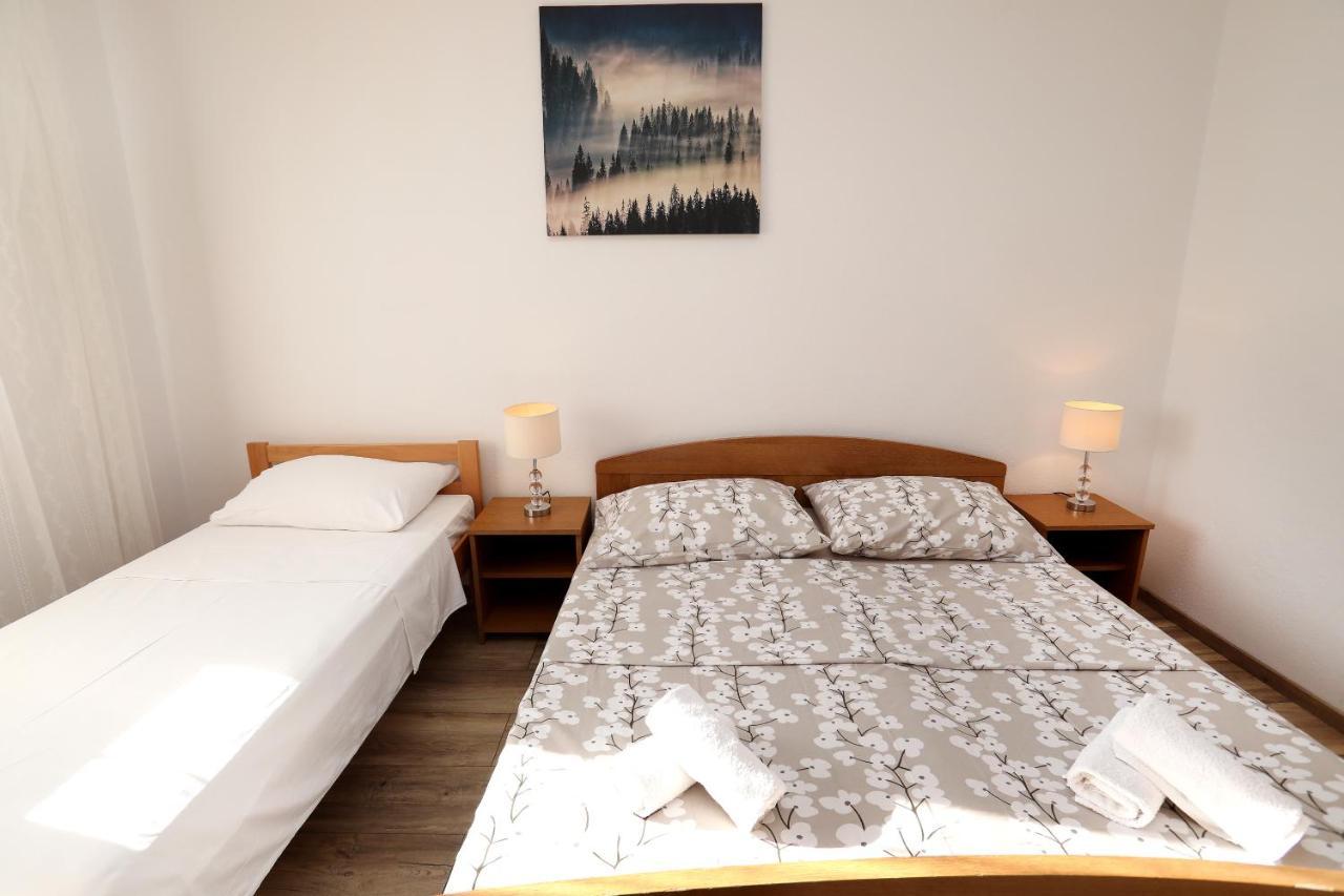 Apartman Gilan Seget Vranjica Exterior foto