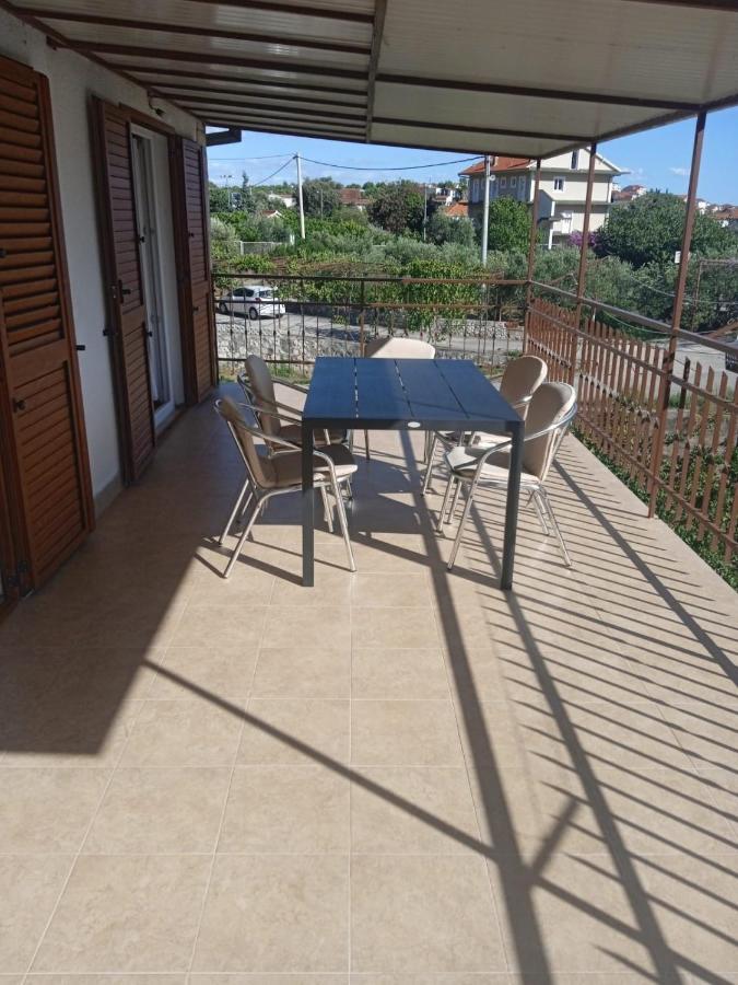 Apartman Gilan Seget Vranjica Exterior foto