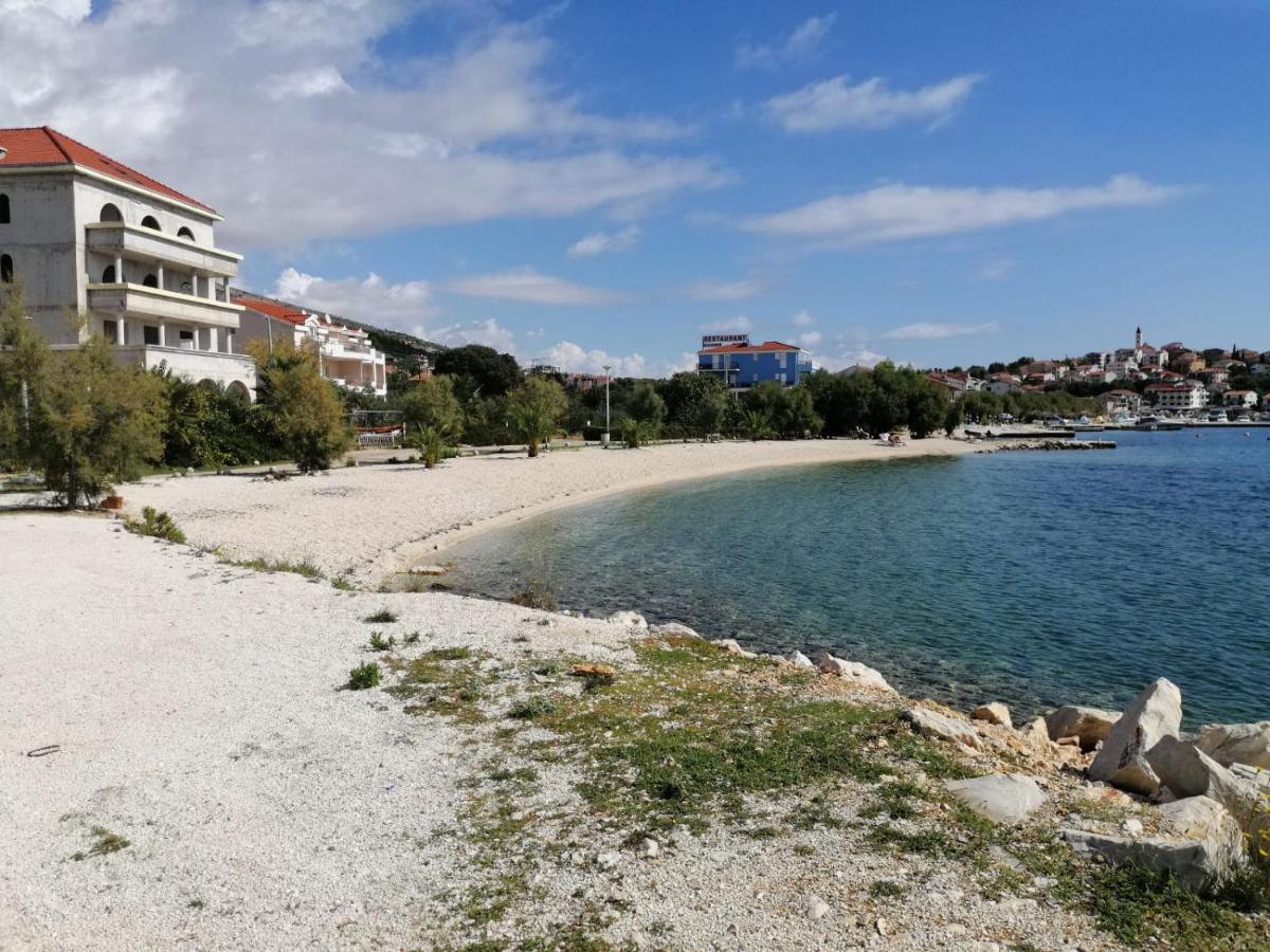 Apartman Gilan Seget Vranjica Exterior foto
